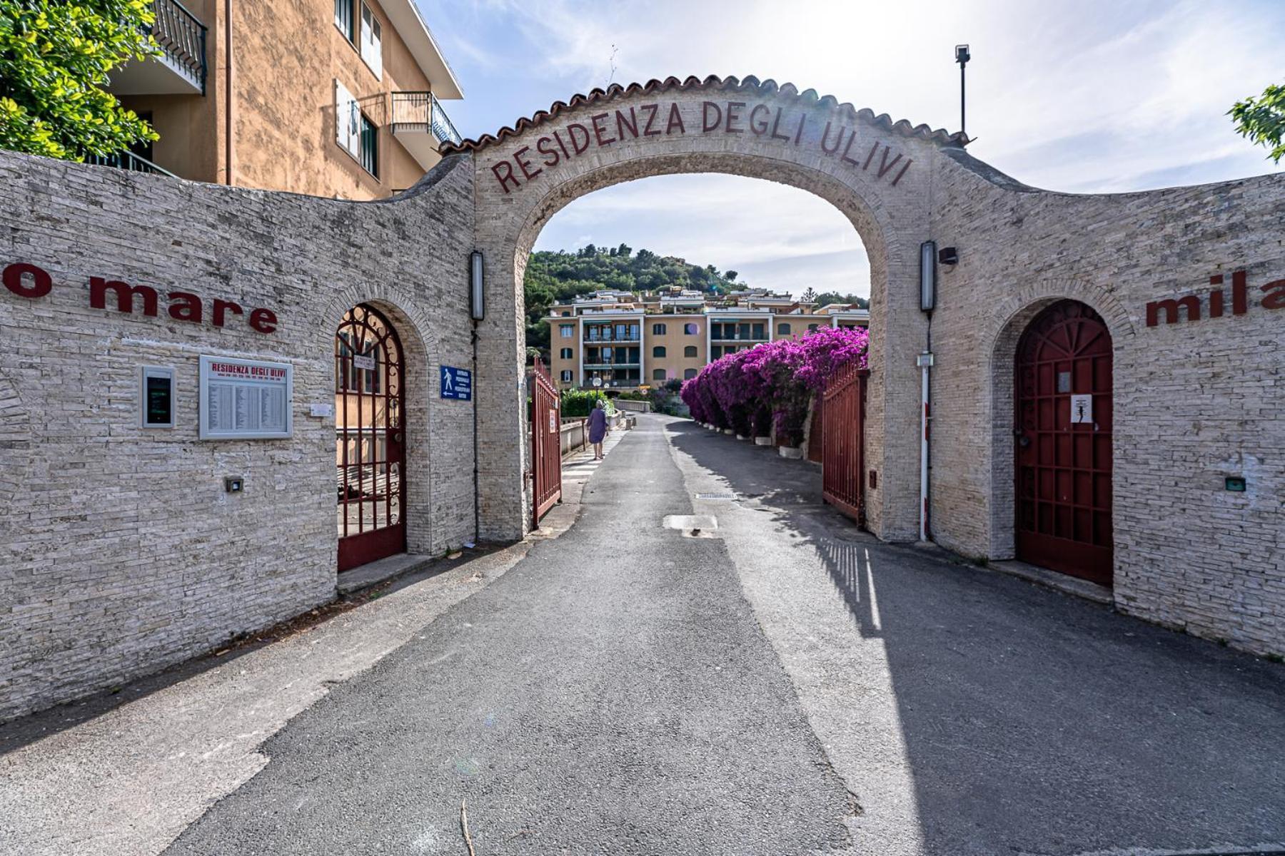 Apartamento La Dimora Della Lullu, Luxury Pietra Ligure Exterior foto